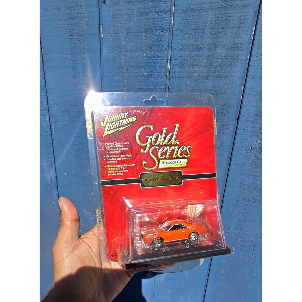 Johnny Lightning Gold Series Muscle Cars 1969 AMC AMX 1/64 Diecast Orange